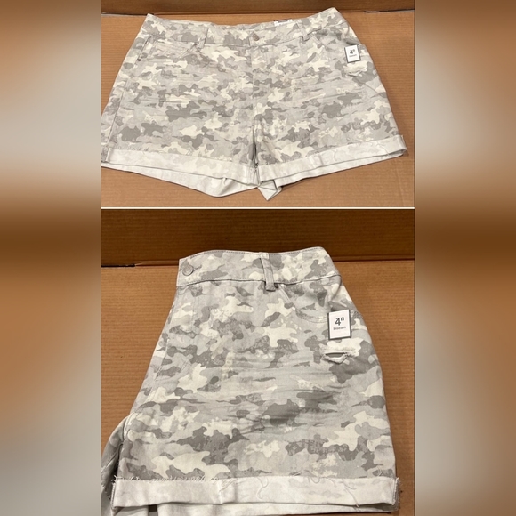 Time and Tru Relaxed Fit Mid-Rise Shorts - Picture 4 of 5